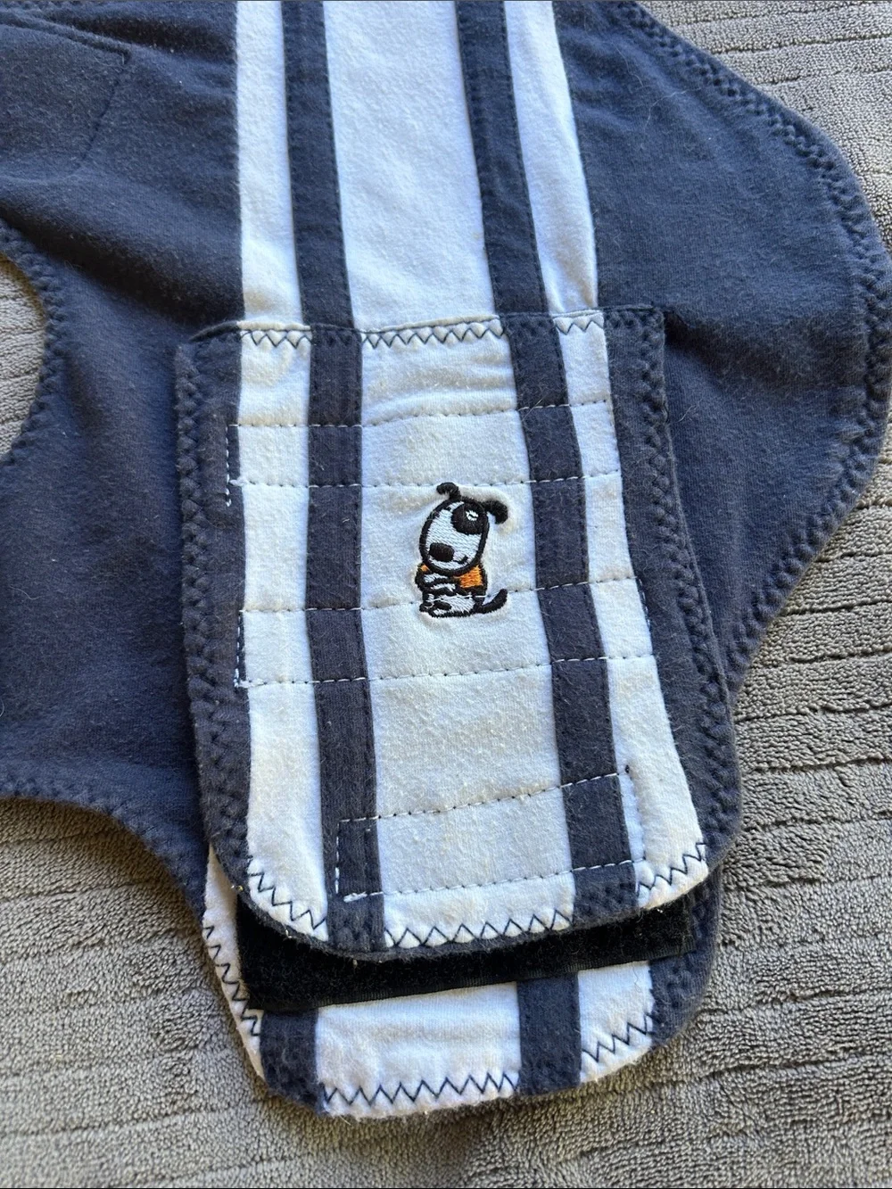 Thundershirt Navy with White Striped Panel Calming Wrap Sz XS